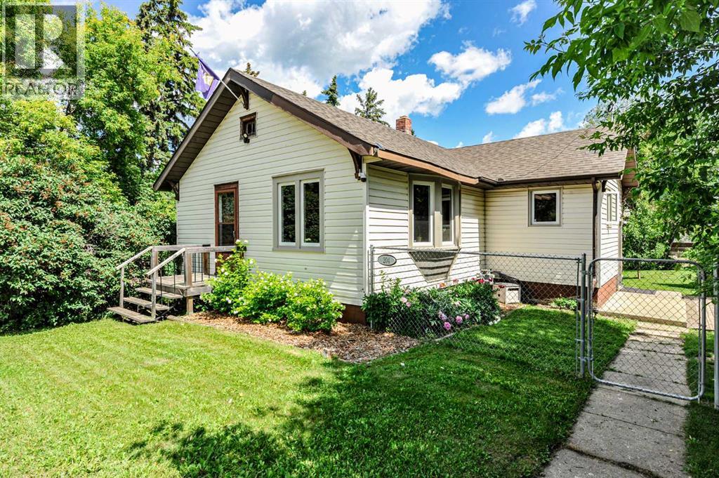 204 Birkett Street - 1