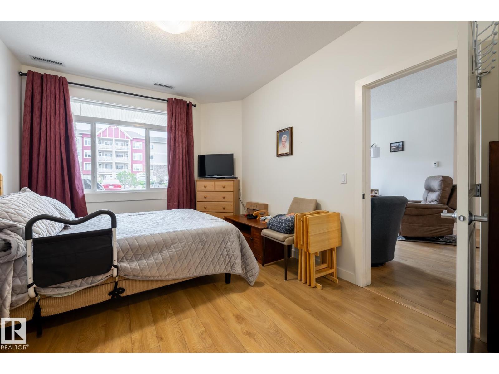#133, 511 QUEEN ST - 22