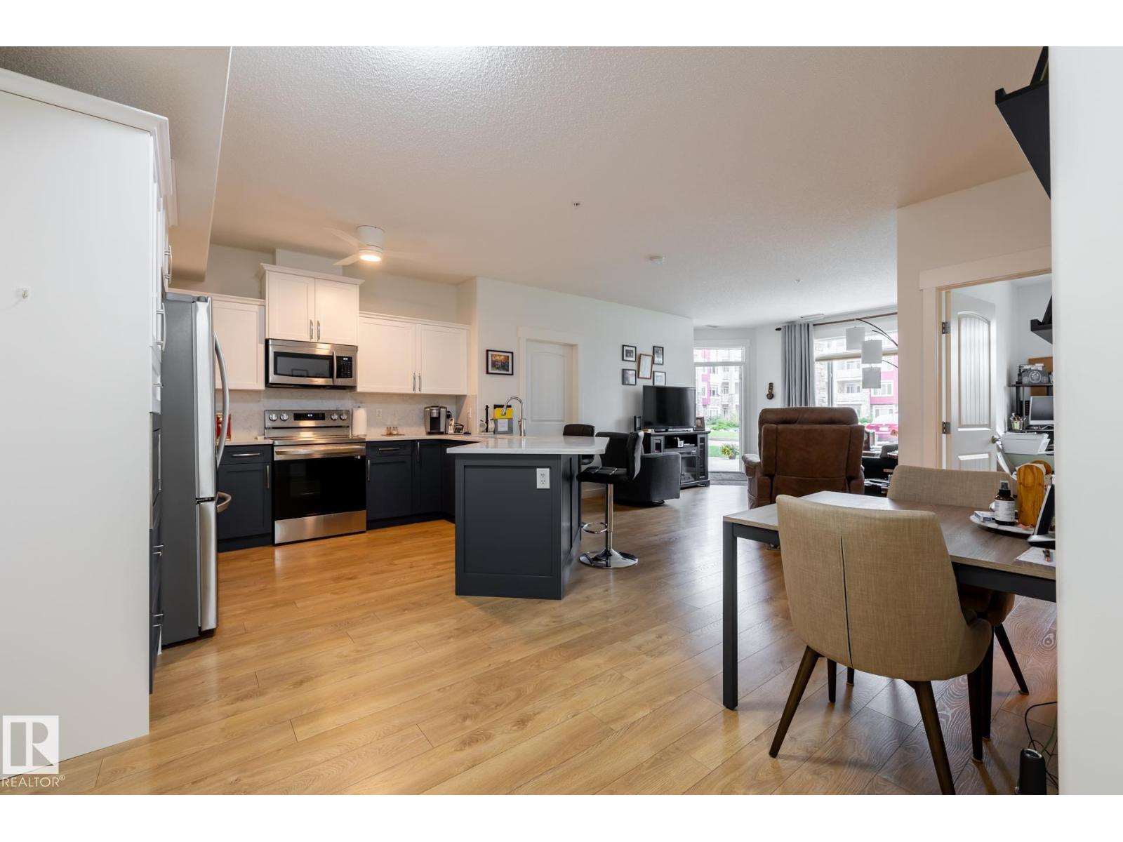 #133, 511 QUEEN ST - 5