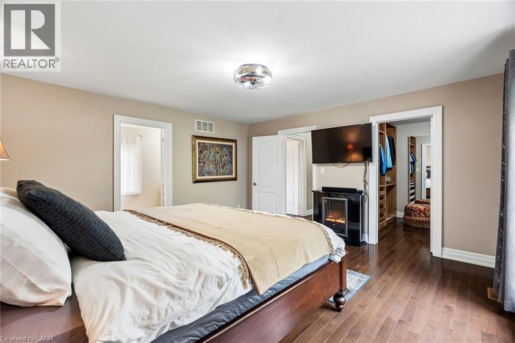 1541 GARNET Avenue - 33