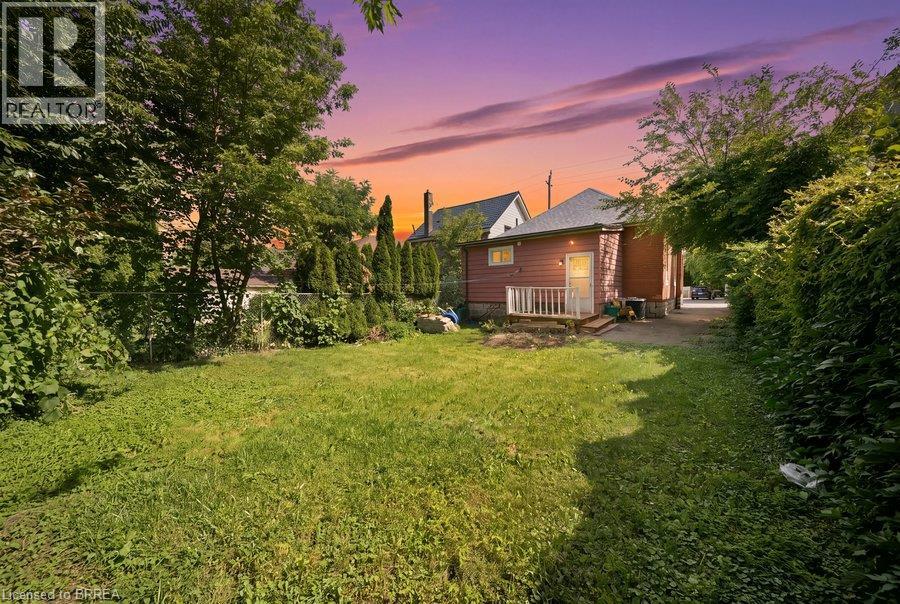 3-bedroom home for sale at 104 MARY Street, Brantford ON · photo 44 of 49