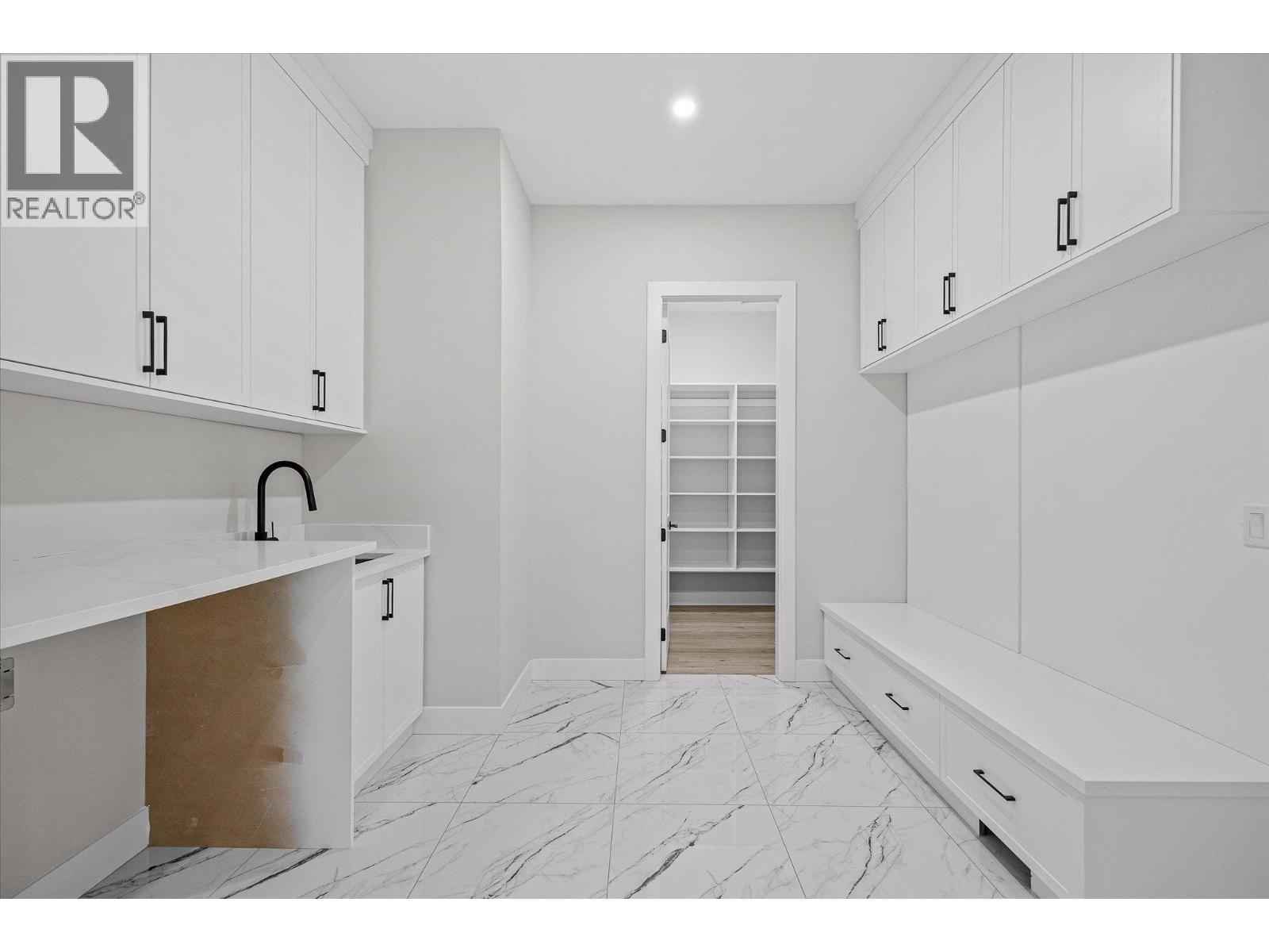 528 Hawes Court - 25
