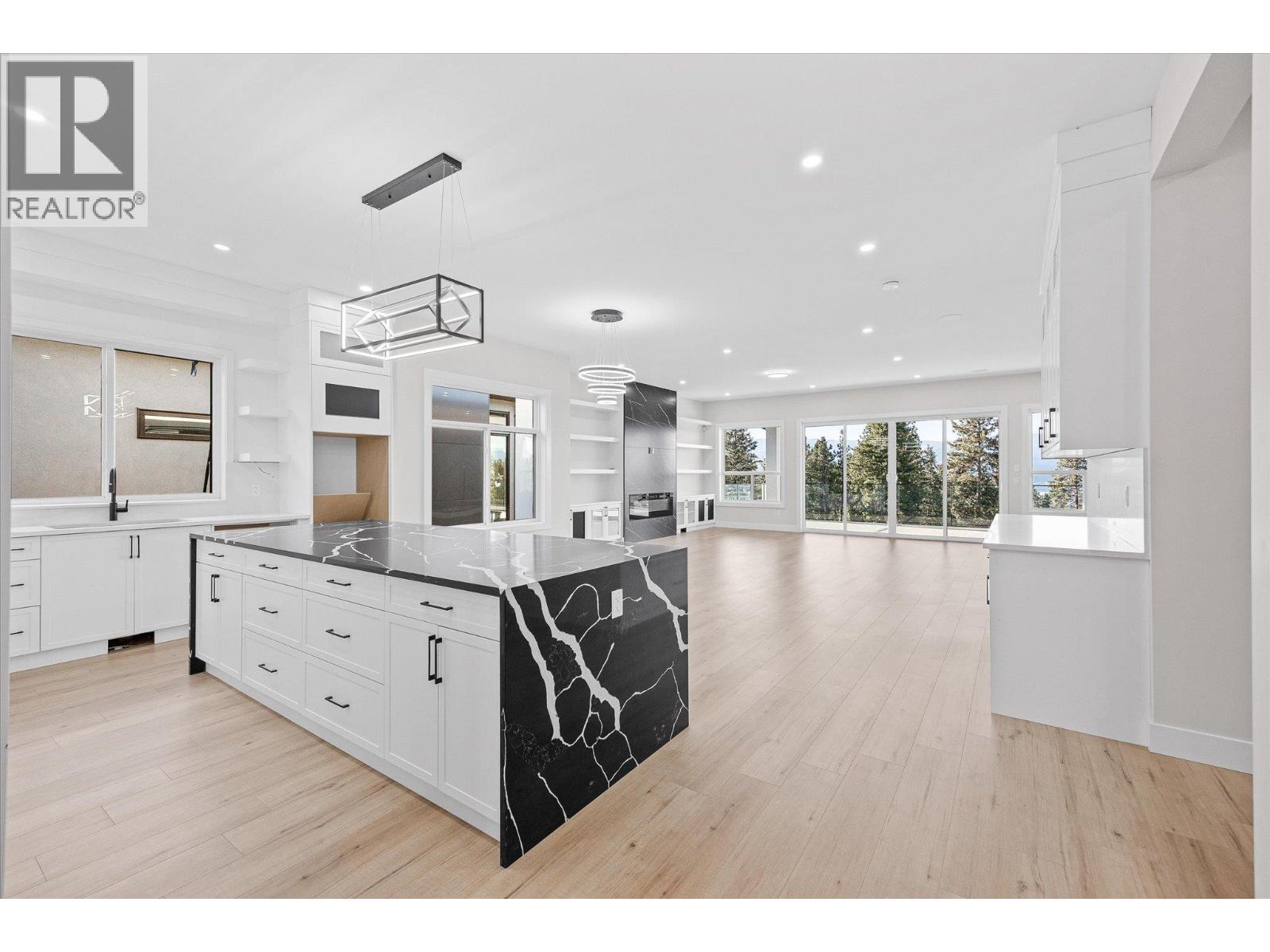 528 Hawes Court - Image 3
