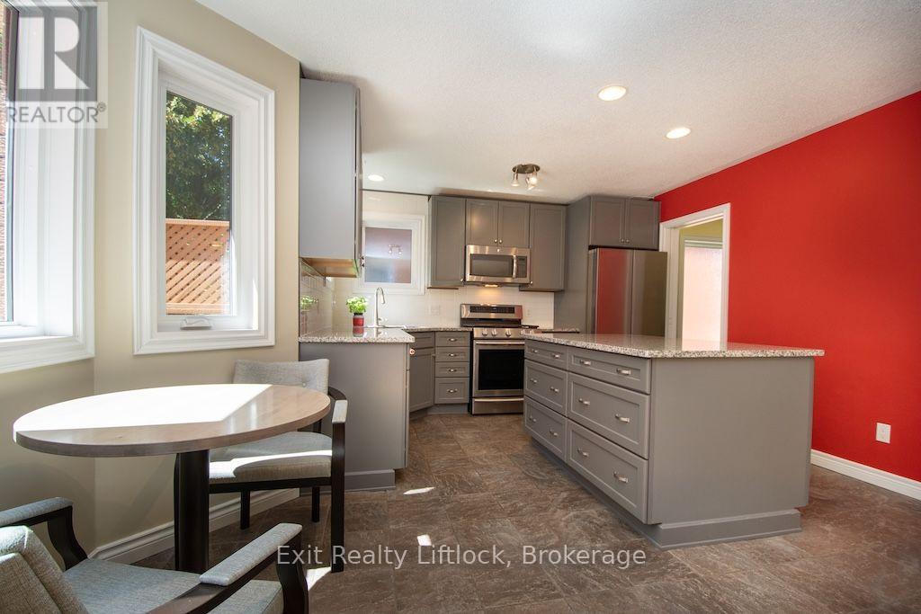 3133 FRANCES STEWART ROAD - 11