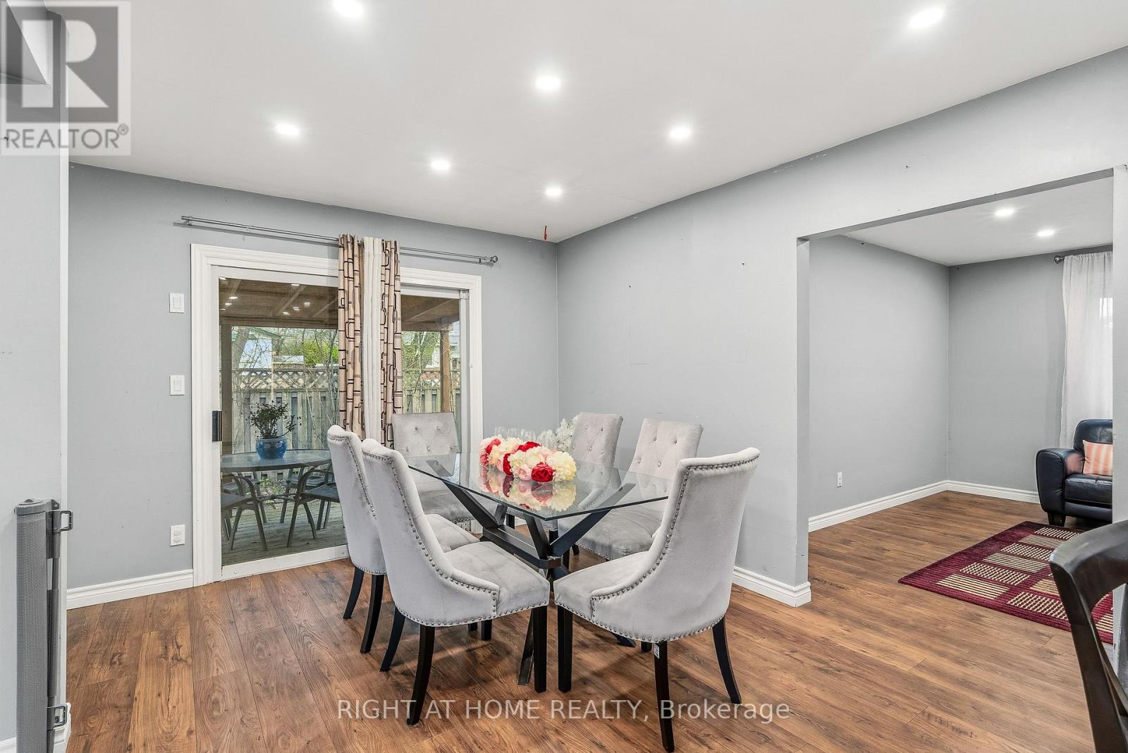 68 DOWNING CRESCENT - Image 18