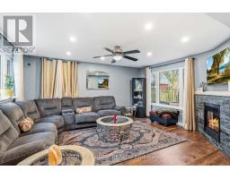 Recreational, Games room - 68 Downing Crescent, London South, ON N6C3C8 Photo 9