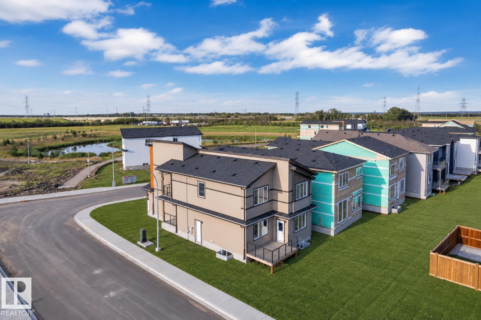 2039 156 AV NW - 2