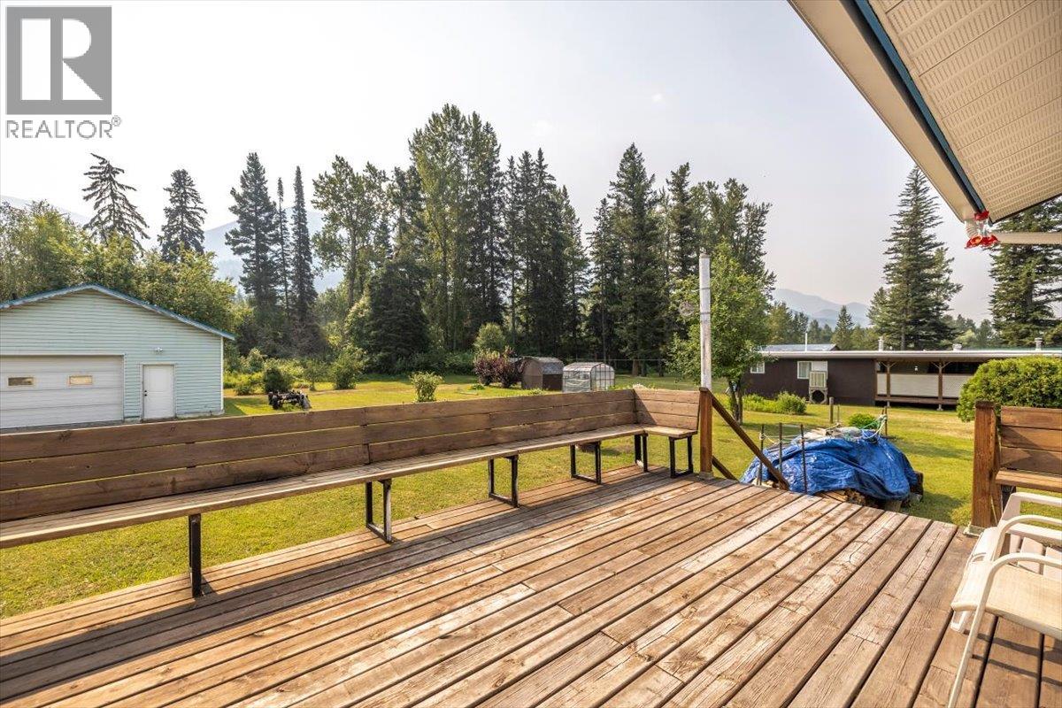 9878 Victoria Street, Fernie