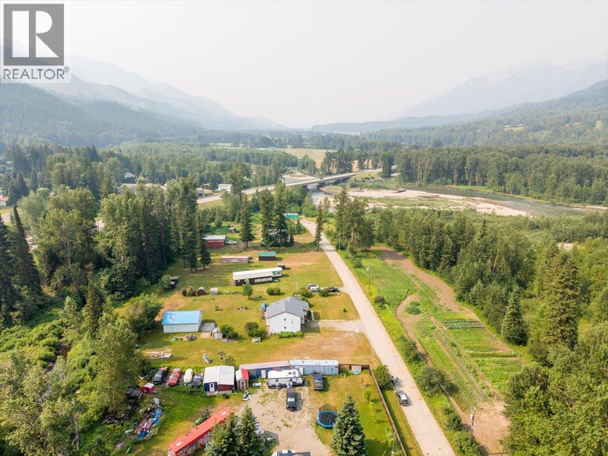 9878 Victoria Street - 63