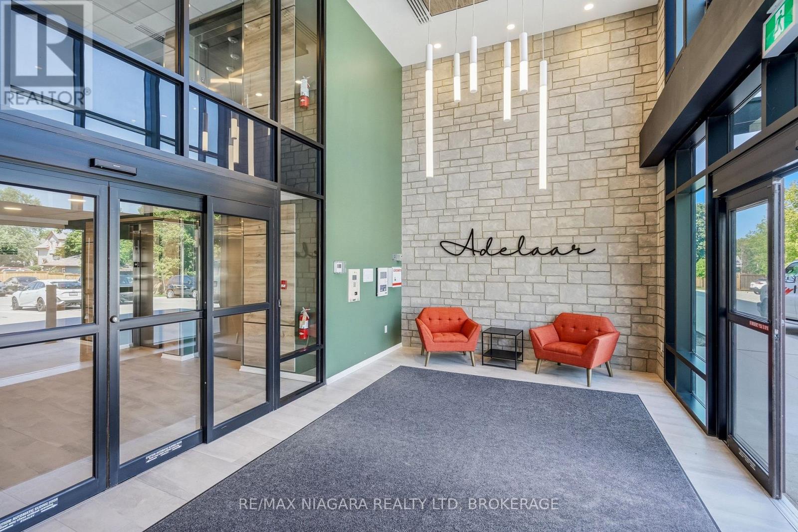 #405 3998 VICTORIA AVENUE - 2