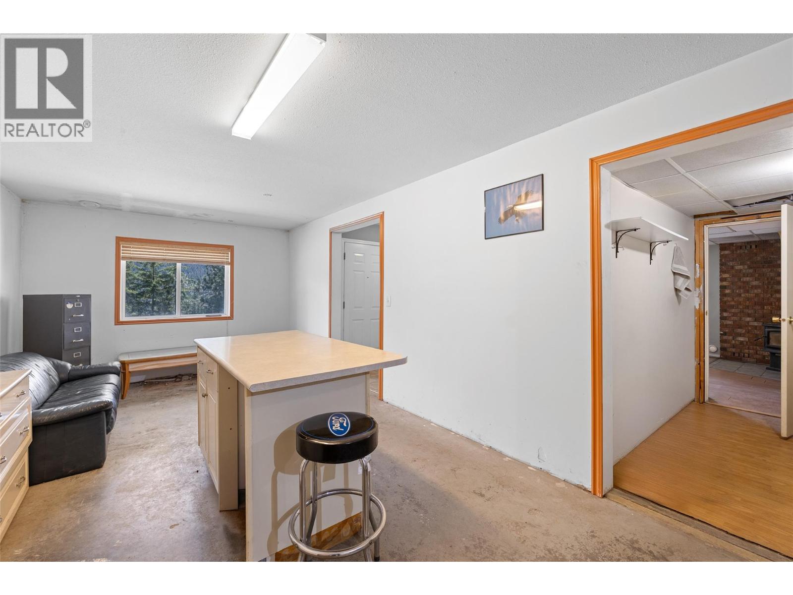 7114 Goshawk Road, Kelowna