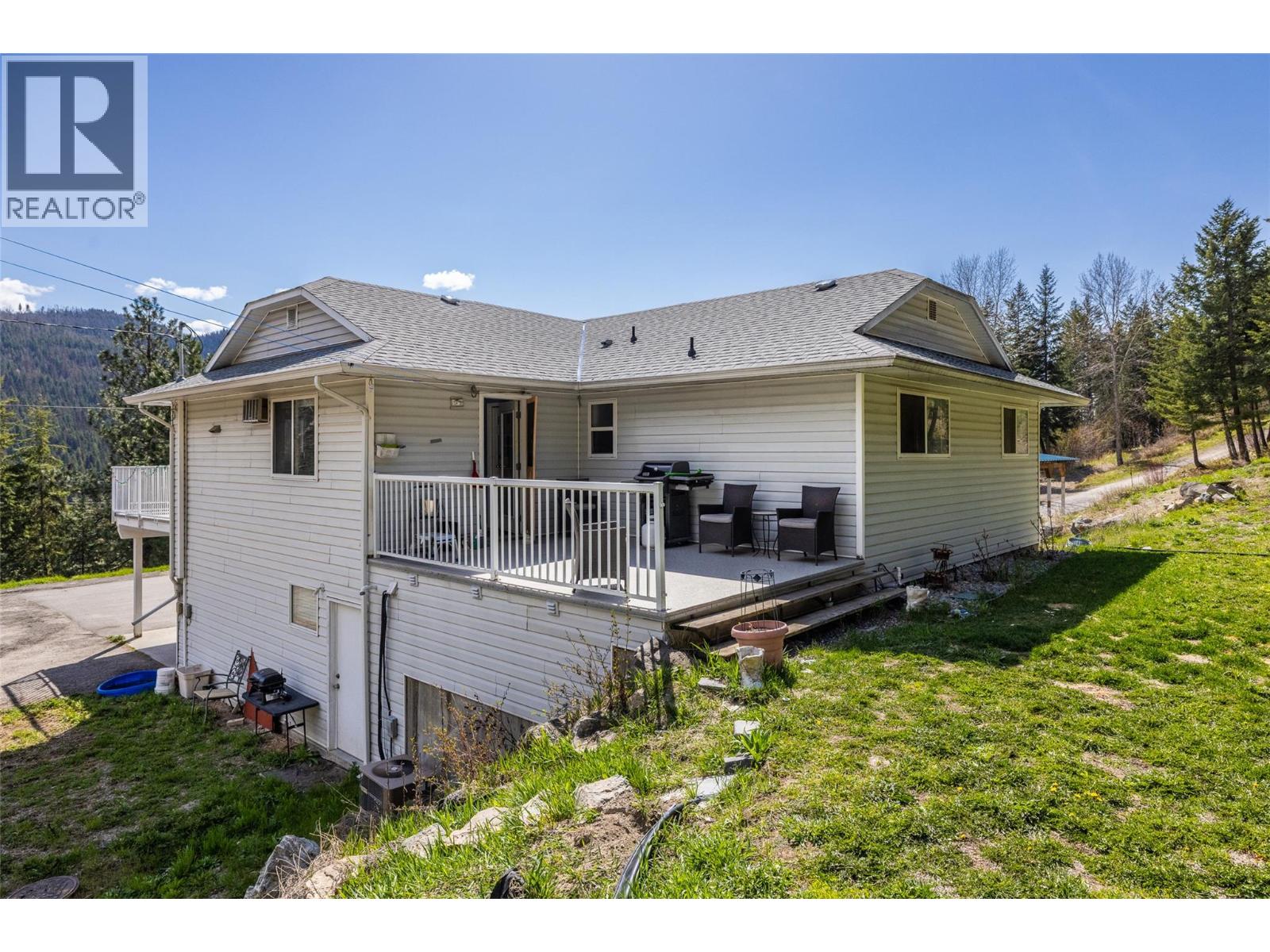 7114 Goshawk Road, Kelowna
