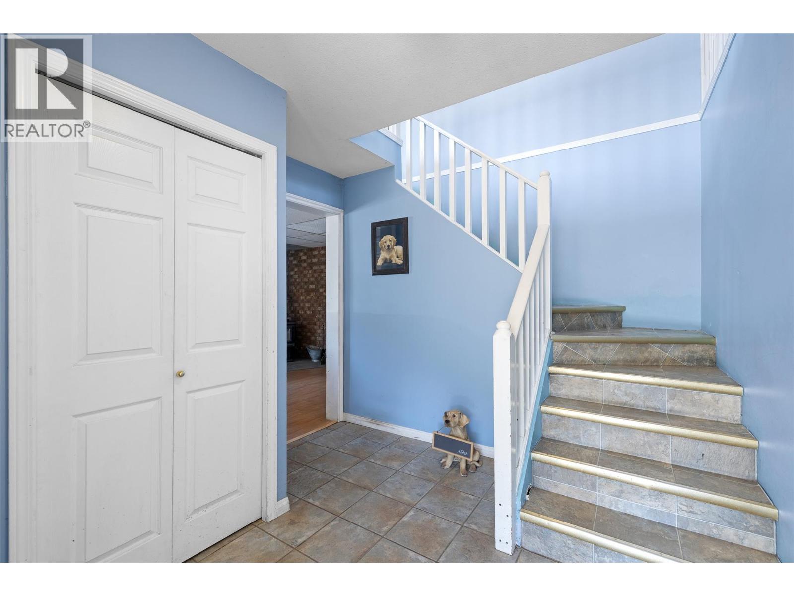 7114 Goshawk Road, Kelowna