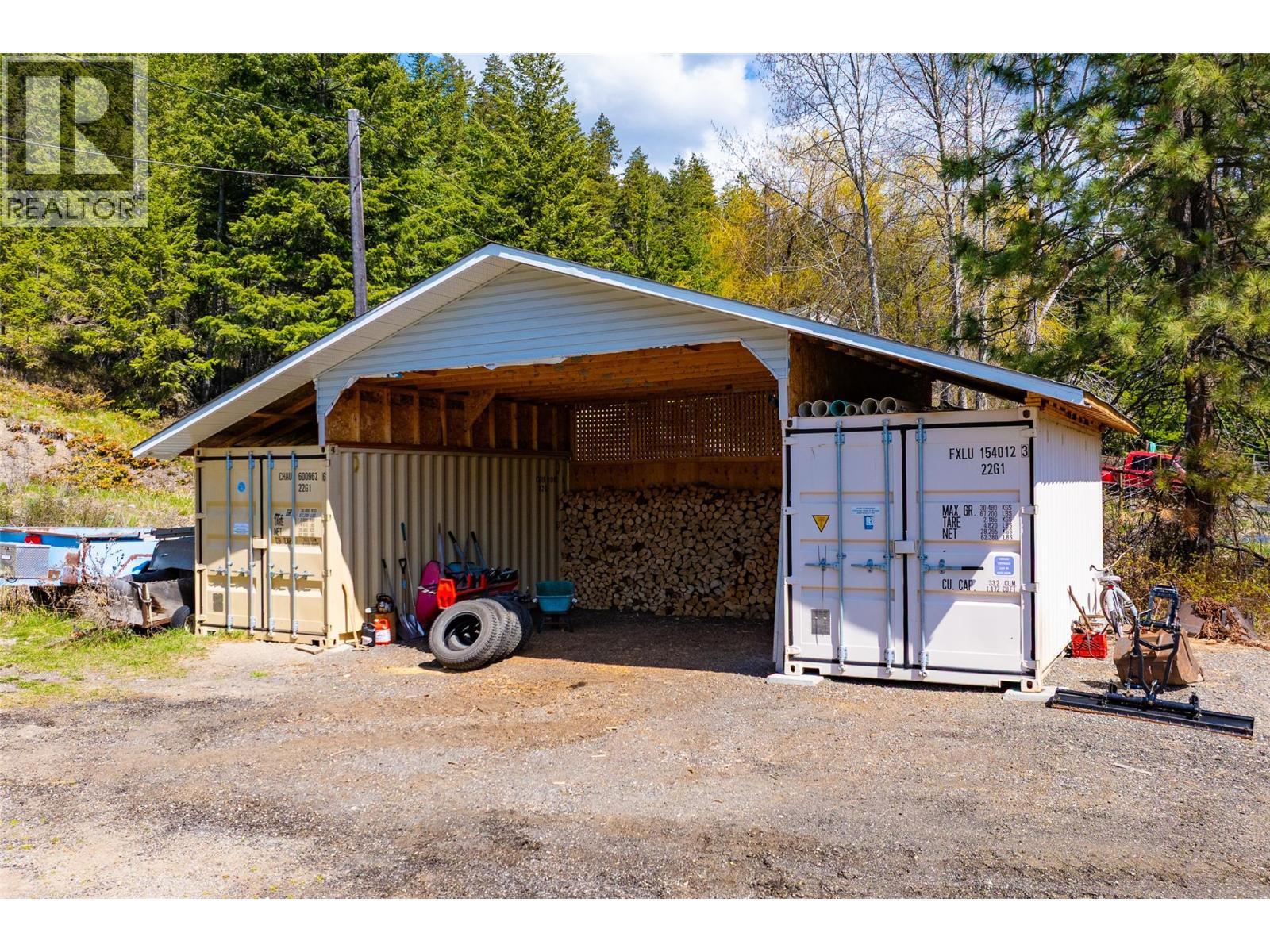 7114 Goshawk Road, Kelowna