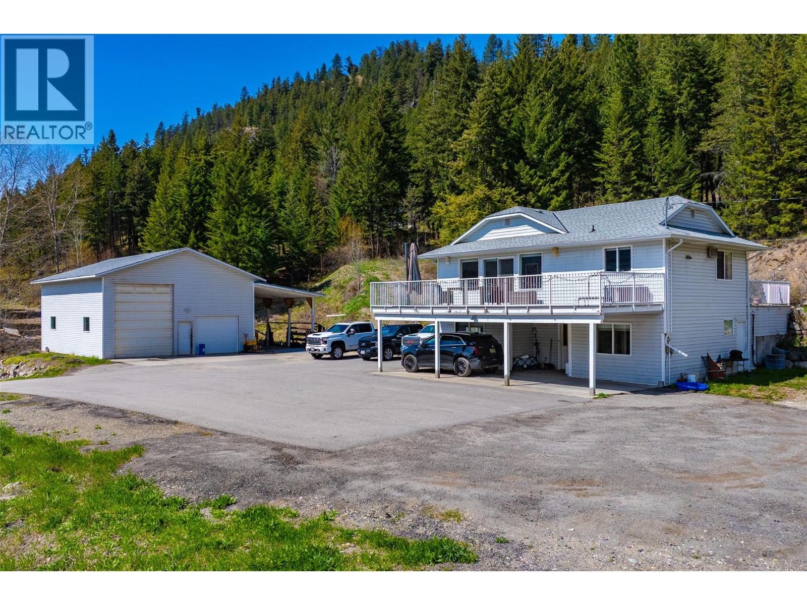 7114 Goshawk Road, Kelowna