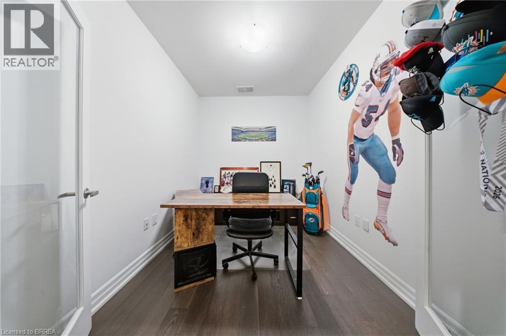 #705 1878 GORDON Street - 15