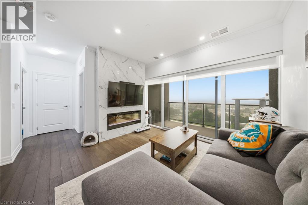 #705 1878 GORDON Street - 18