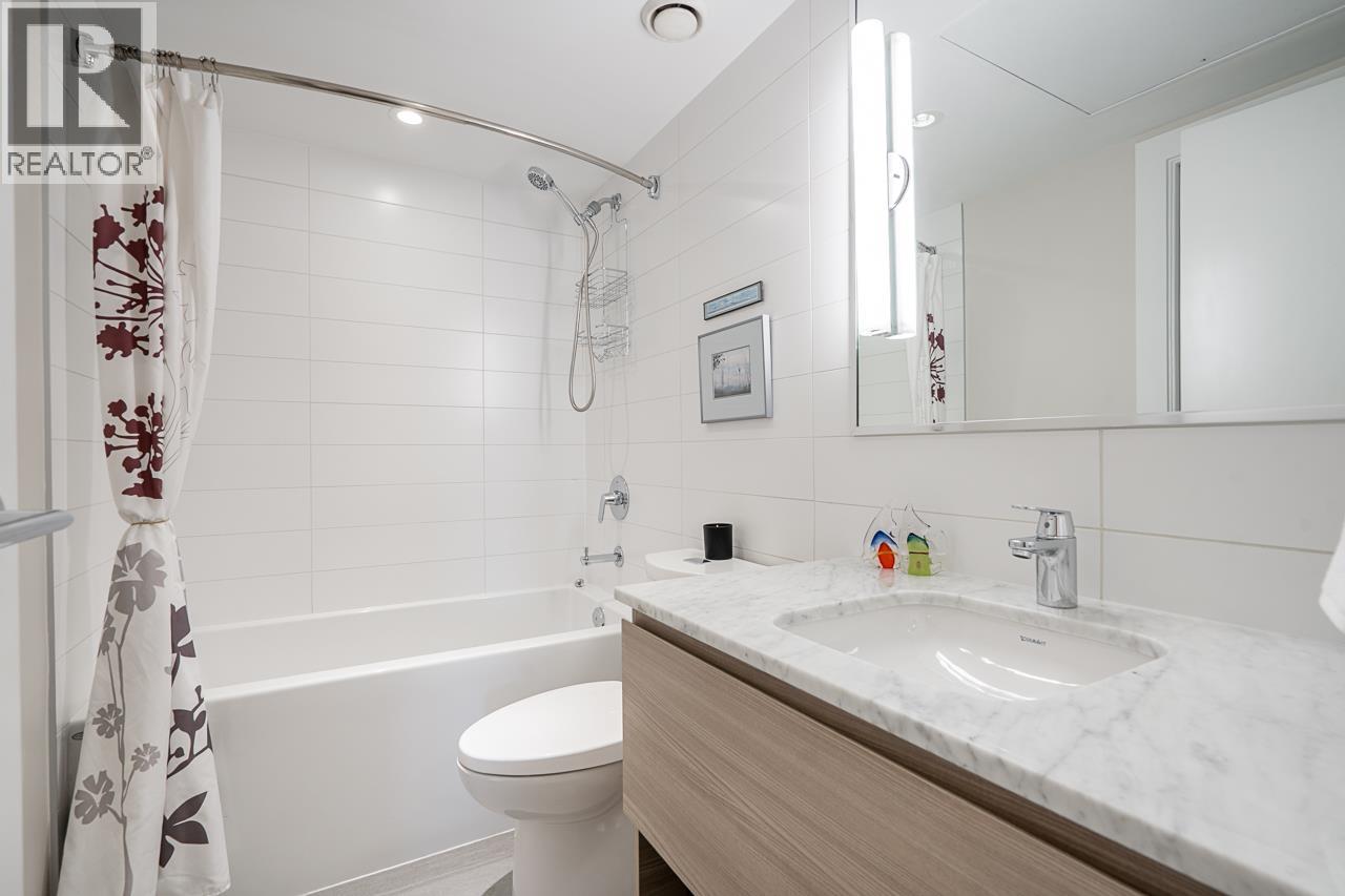 610 988 QUAYSIDE DRIVE, New Westminster