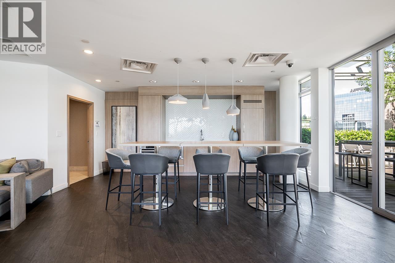 610 988 QUAYSIDE DRIVE, New Westminster