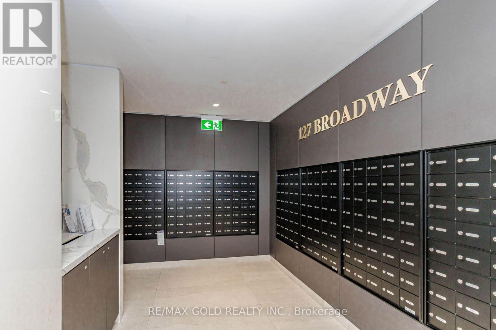 #1011 127 BROADWAY AVENUE - 37