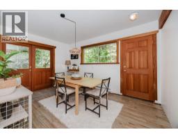 2867 Lower Road, Roberts Creek, BC V0N2W6 Photo 10