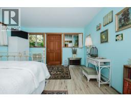 2867 Lower Road, Roberts Creek, BC V0N2W6 Photo 11
