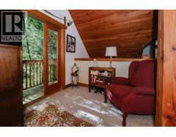2867 Lower Road, Roberts Creek, BC V0N2W6 Photo 15