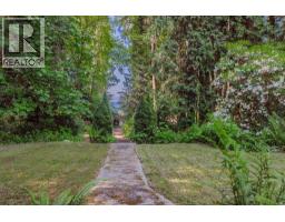 2867 Lower Road, Roberts Creek, BC V0N2W6 Photo 21