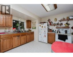 2867 Lower Road, Roberts Creek, BC V0N2W6 Photo 33