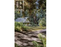 2867 Lower Road, Roberts Creek, BC V0N2W6 Photo 37