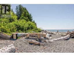 2867 Lower Road, Roberts Creek, BC V0N2W6 Photo 38