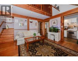 2867 Lower Road, Roberts Creek, BC V0N2W6 Photo 6