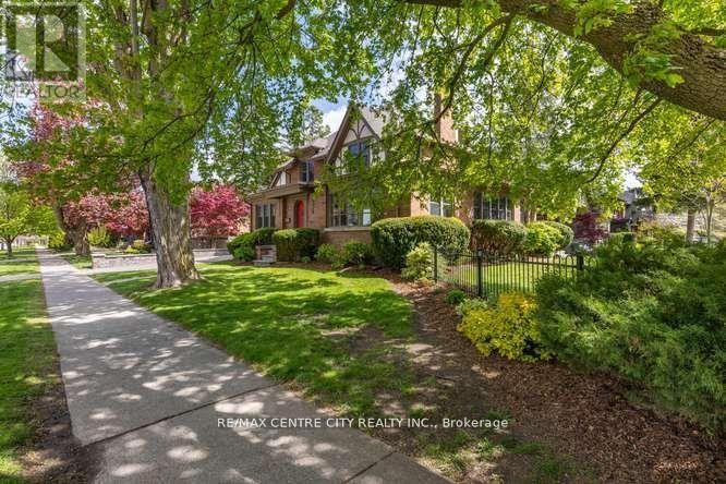 396 VICTORIA STREET - 2