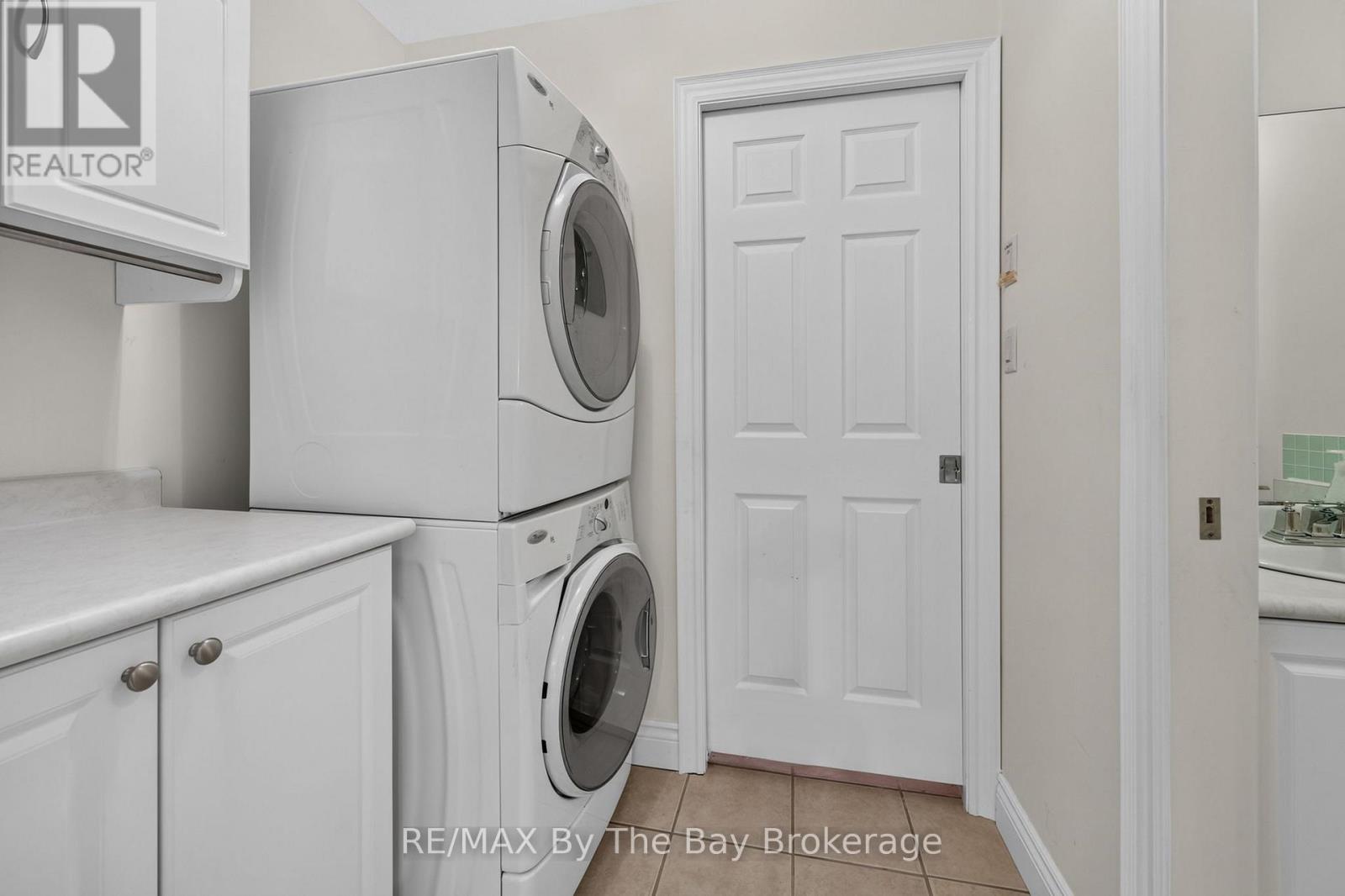 105 MEADOW LANE - 12