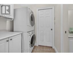 105 Meadow Lane, Wasaga Beach, ON L9Z0A4 Photo 12
