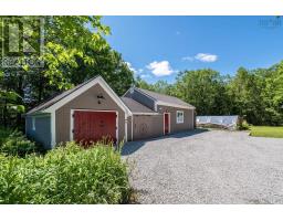 Foyer - 3473 Highway 215, Centre Burlington, NS B0N2A0 Photo 6