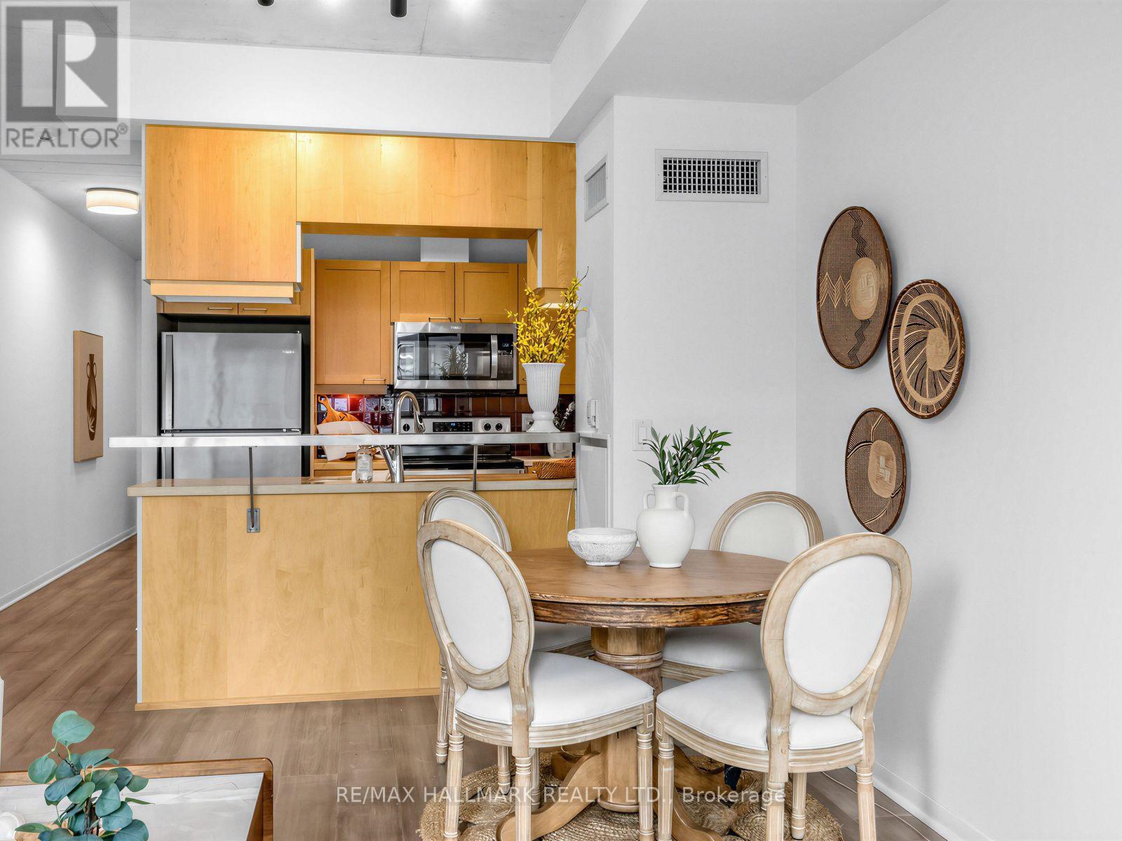 #728 333 ADELAIDE STREET E - 13