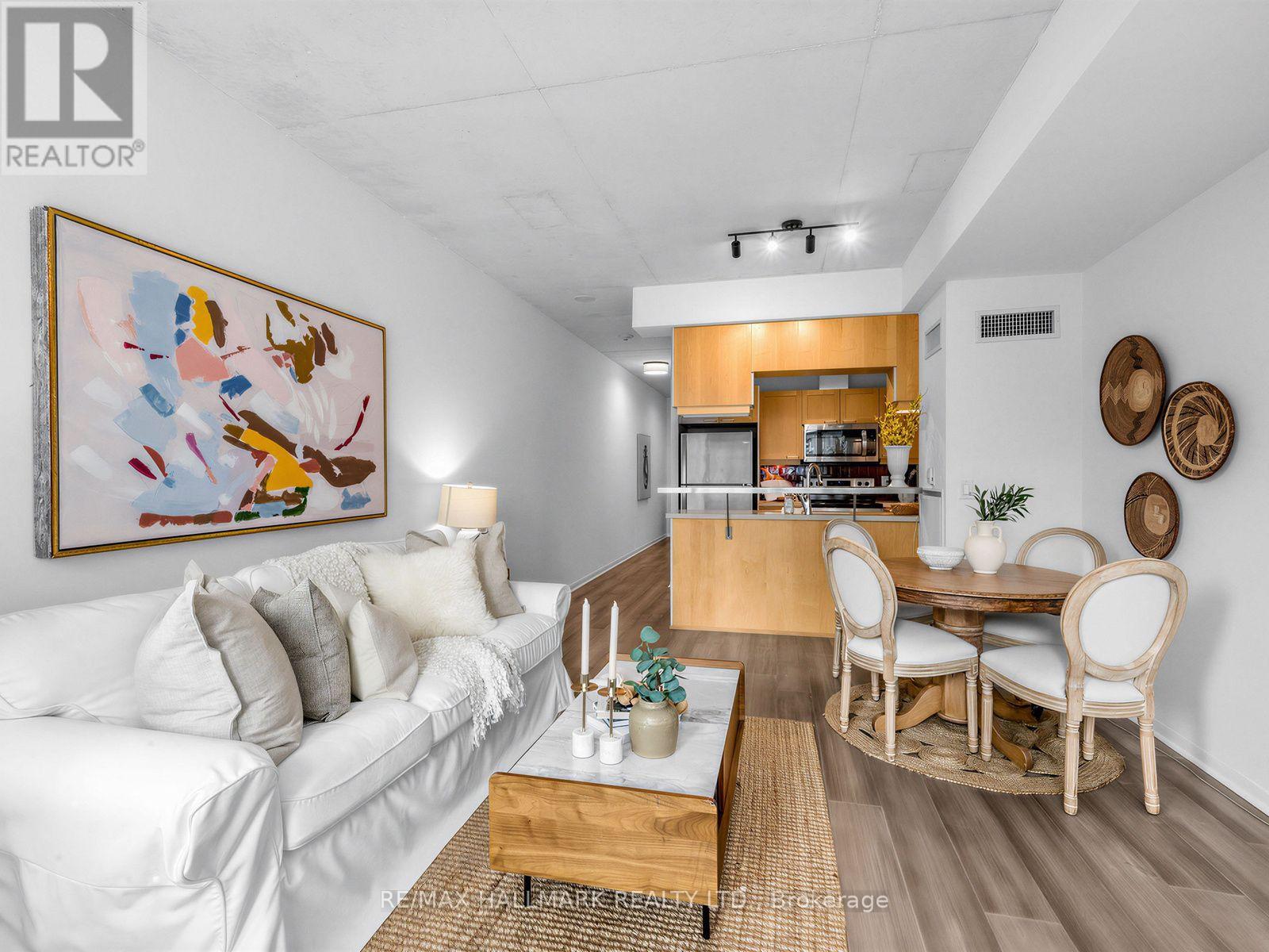 #728 333 ADELAIDE STREET E - 14