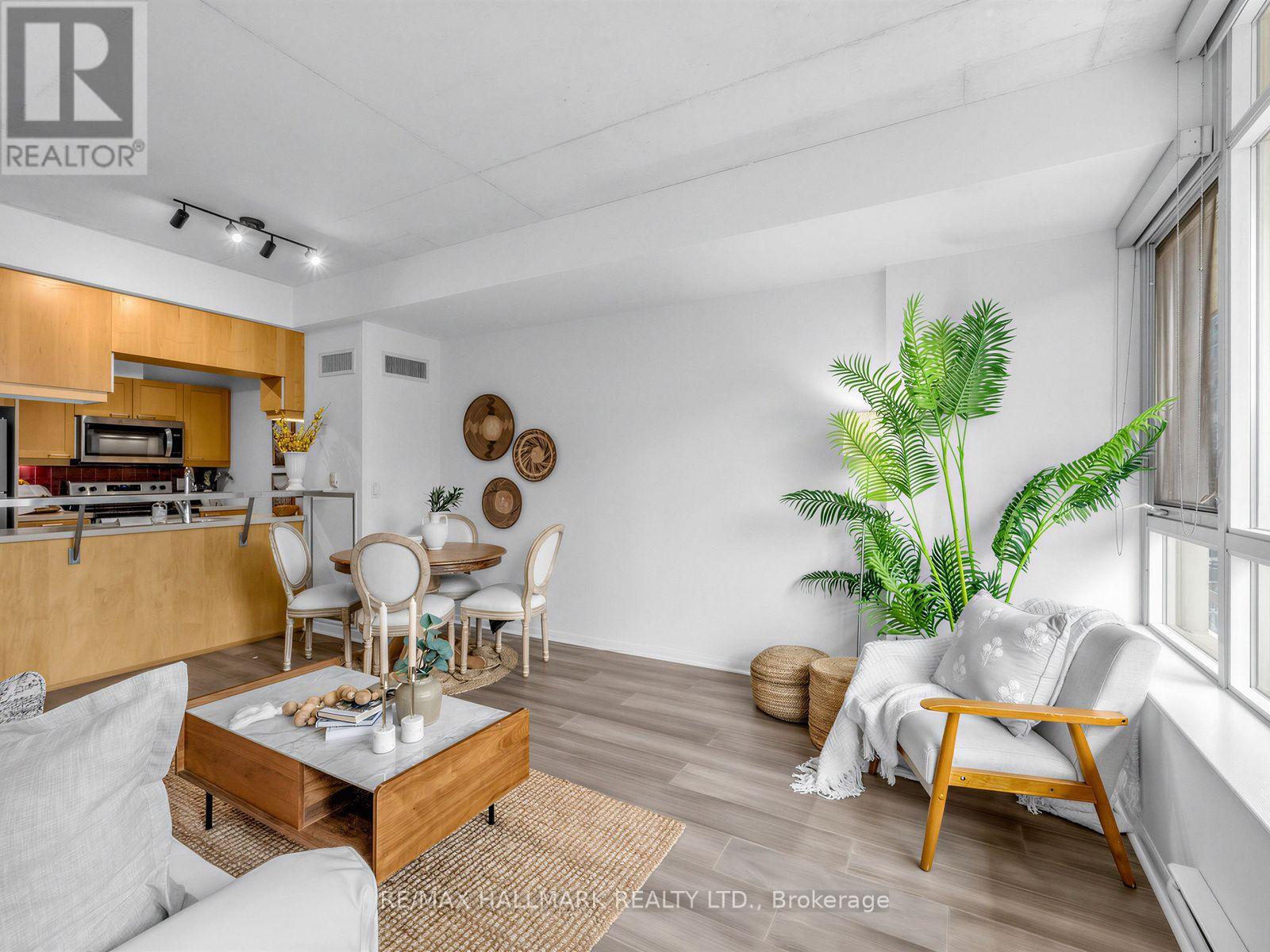 #728 333 ADELAIDE STREET E - 15