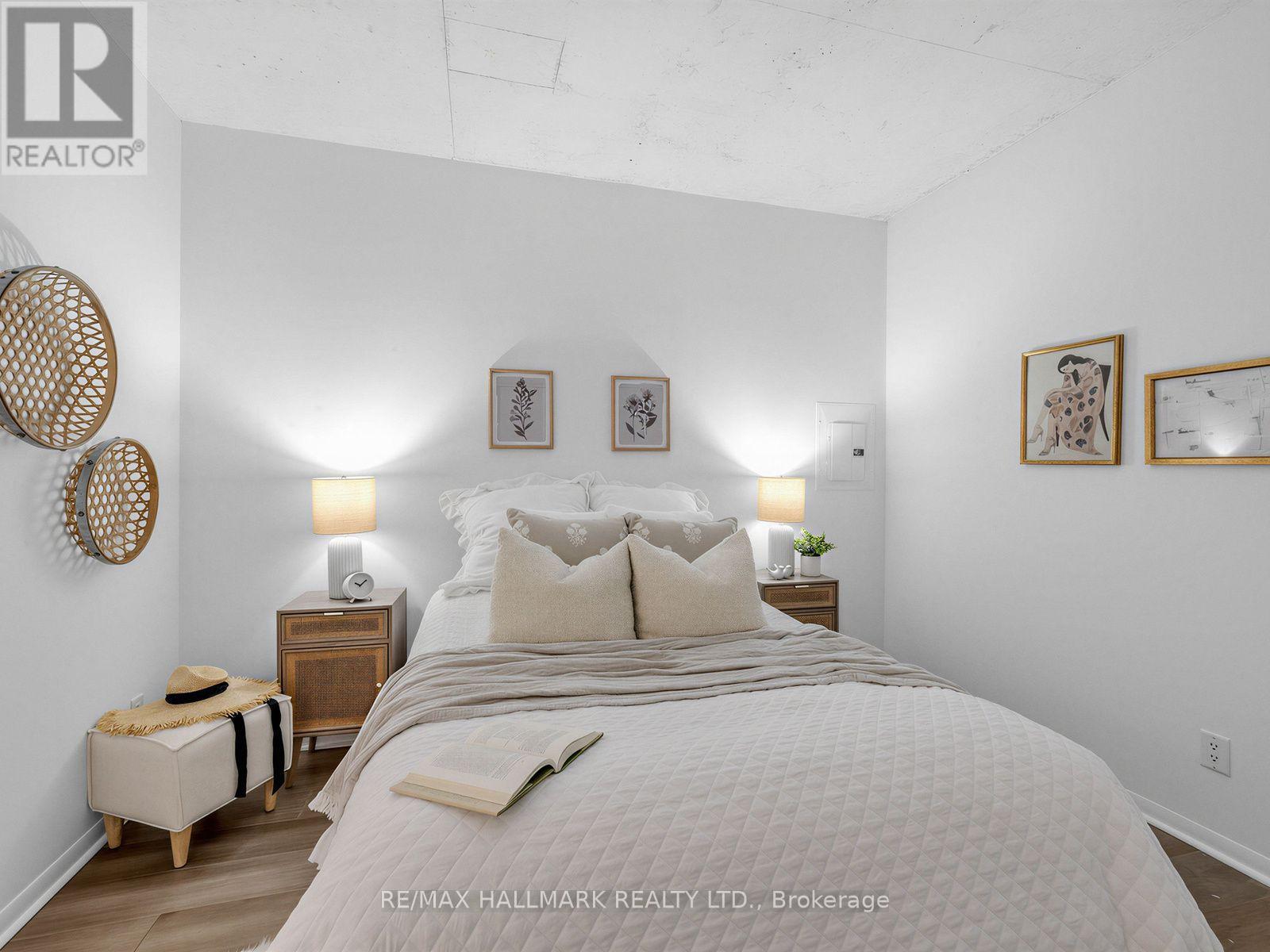 #728 333 ADELAIDE STREET E - 26