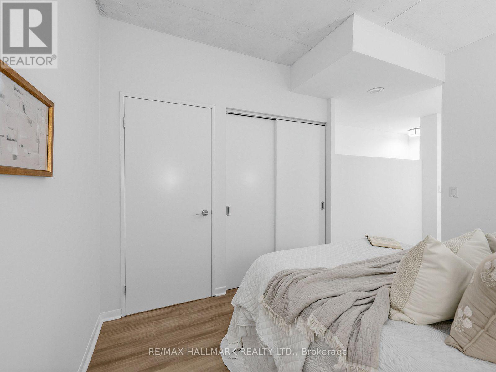 #728 333 ADELAIDE STREET E - 28