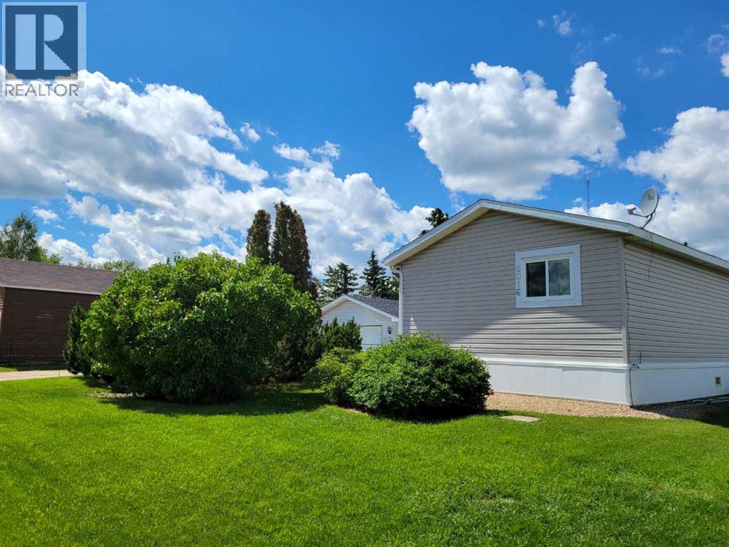 5016 49 Street - Photo 42