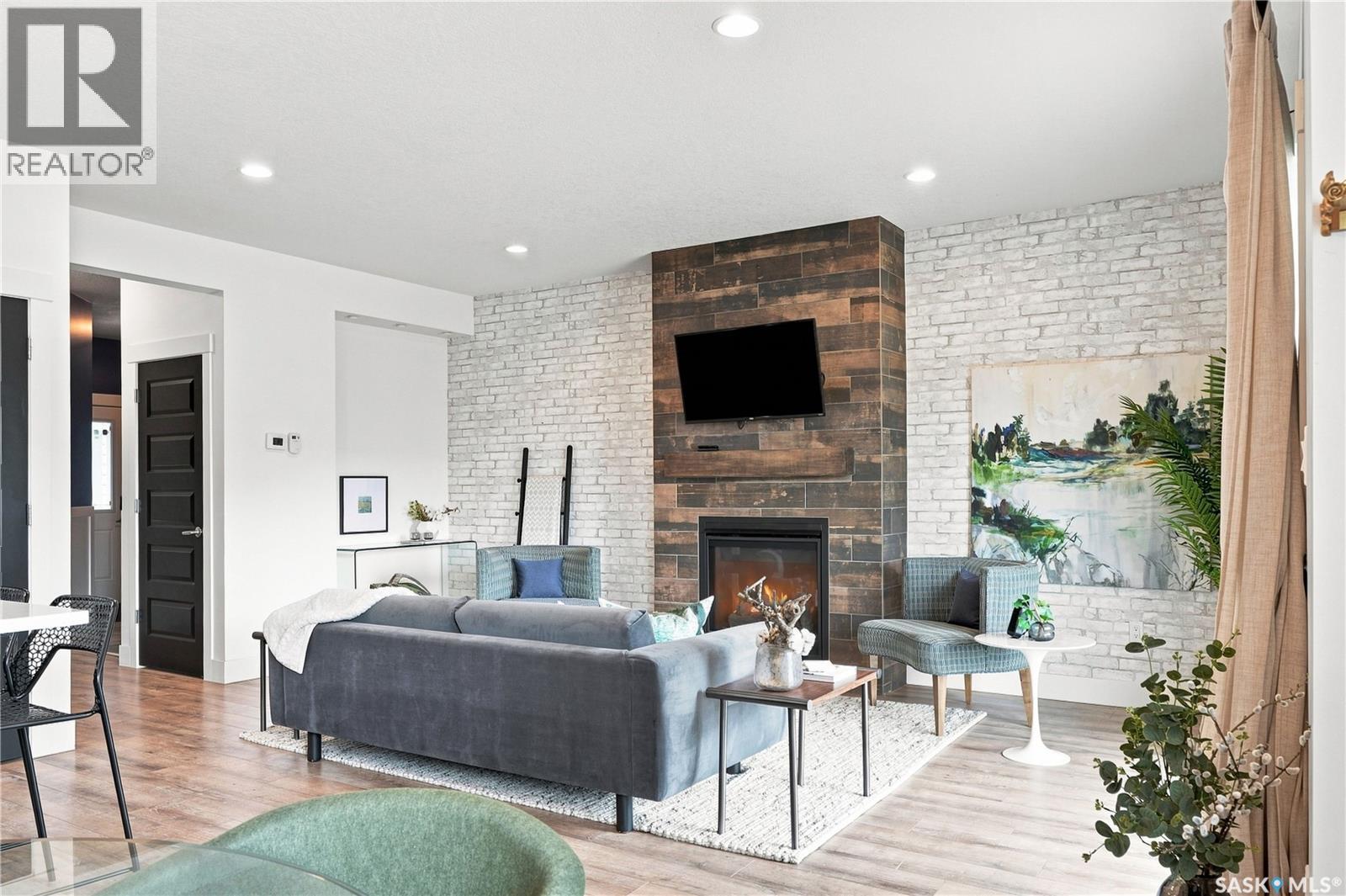 #158 3220 11th STREET W - 17