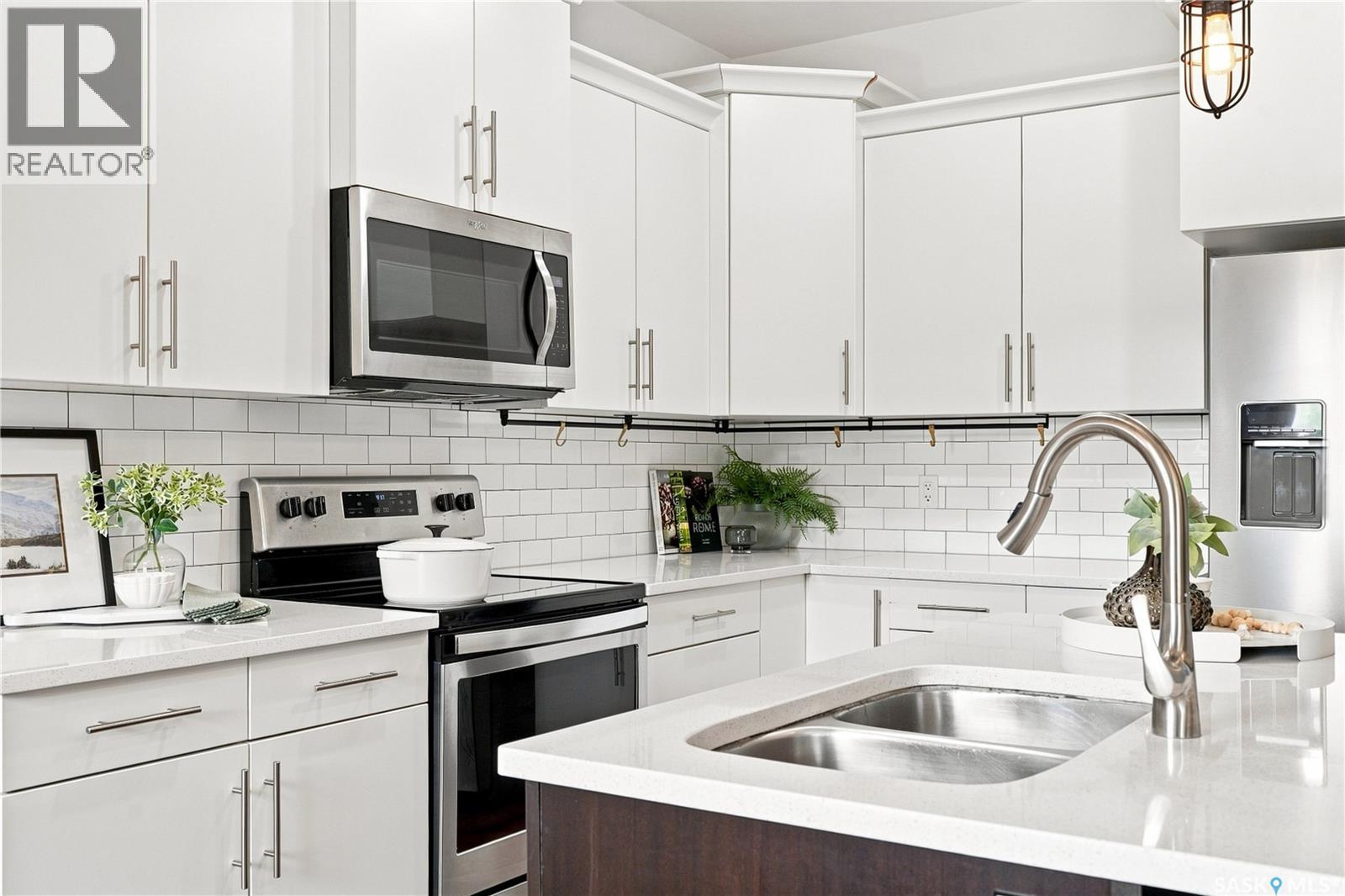#158 3220 11th STREET W - 10