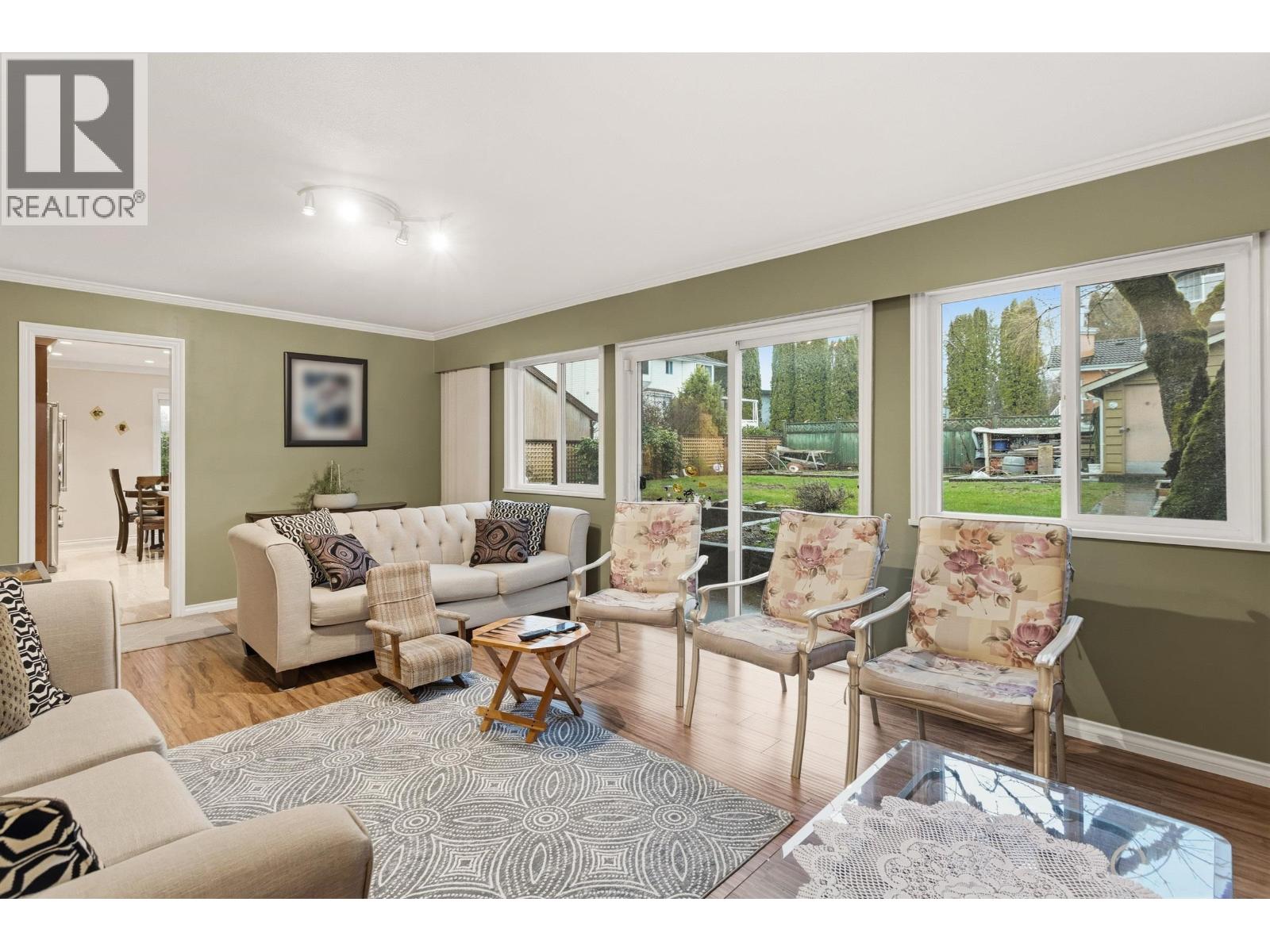 4729 CANADA WAY