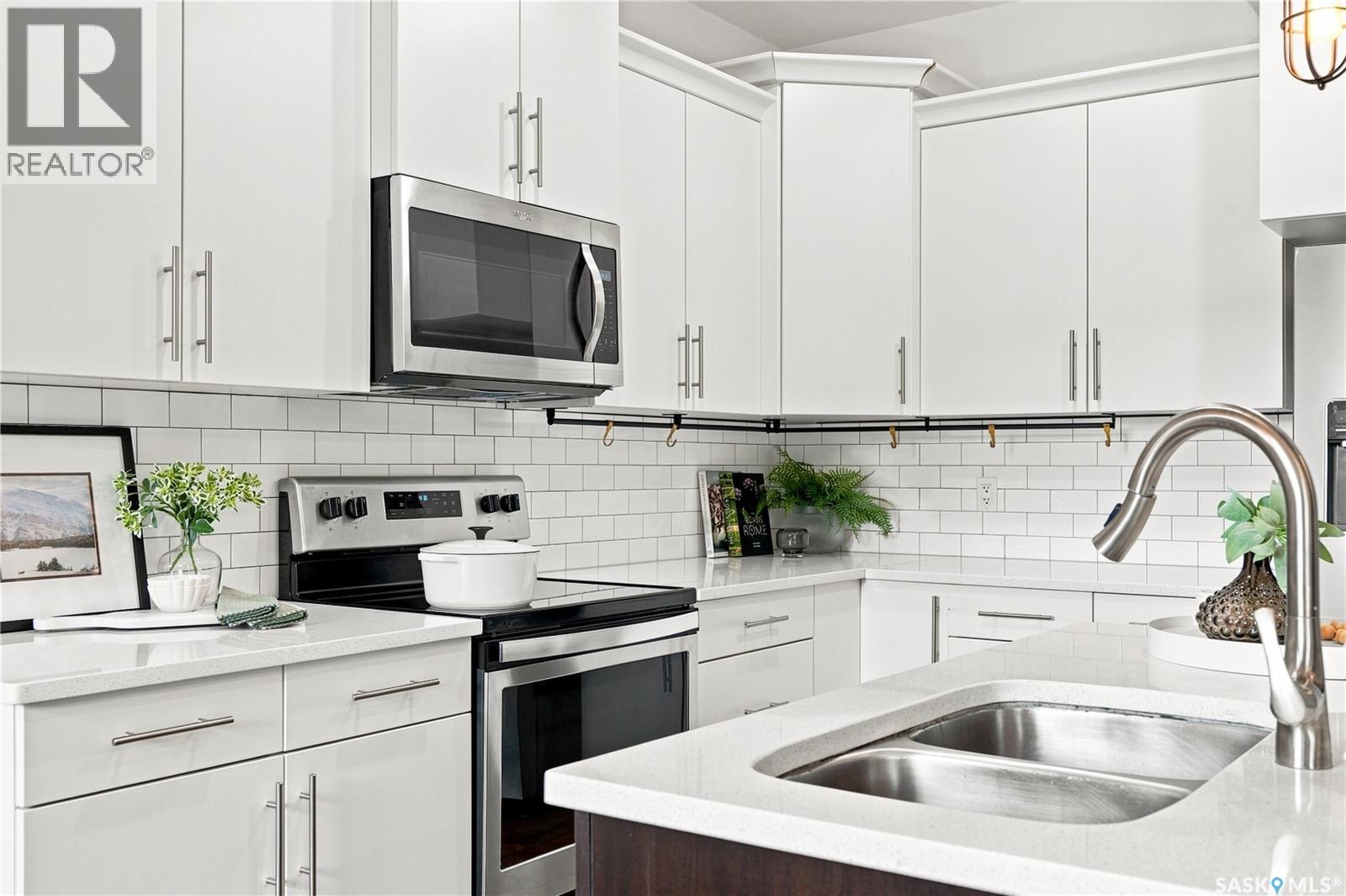 #158 3220 11th STREET W - 19
