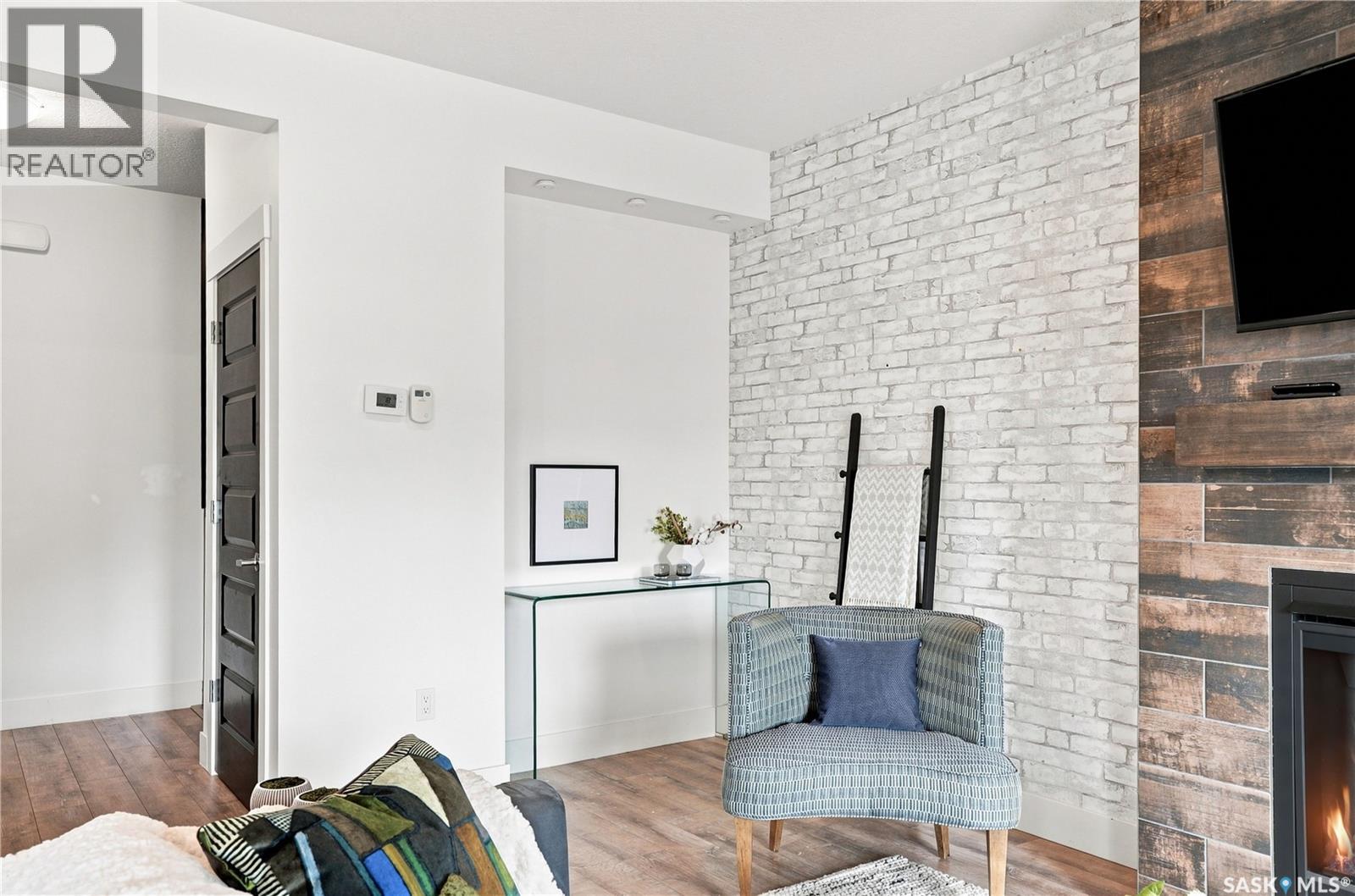 #158 3220 11th STREET W - 22