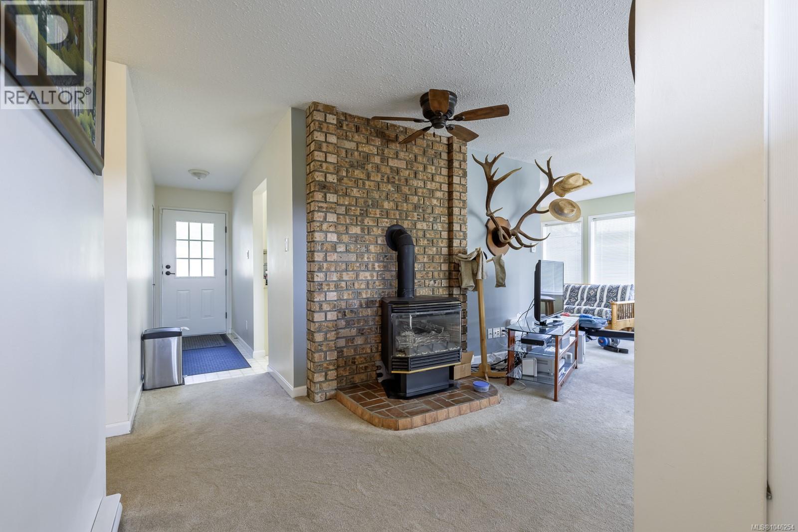 6789 Philip Rd, Lantzville — photo 2