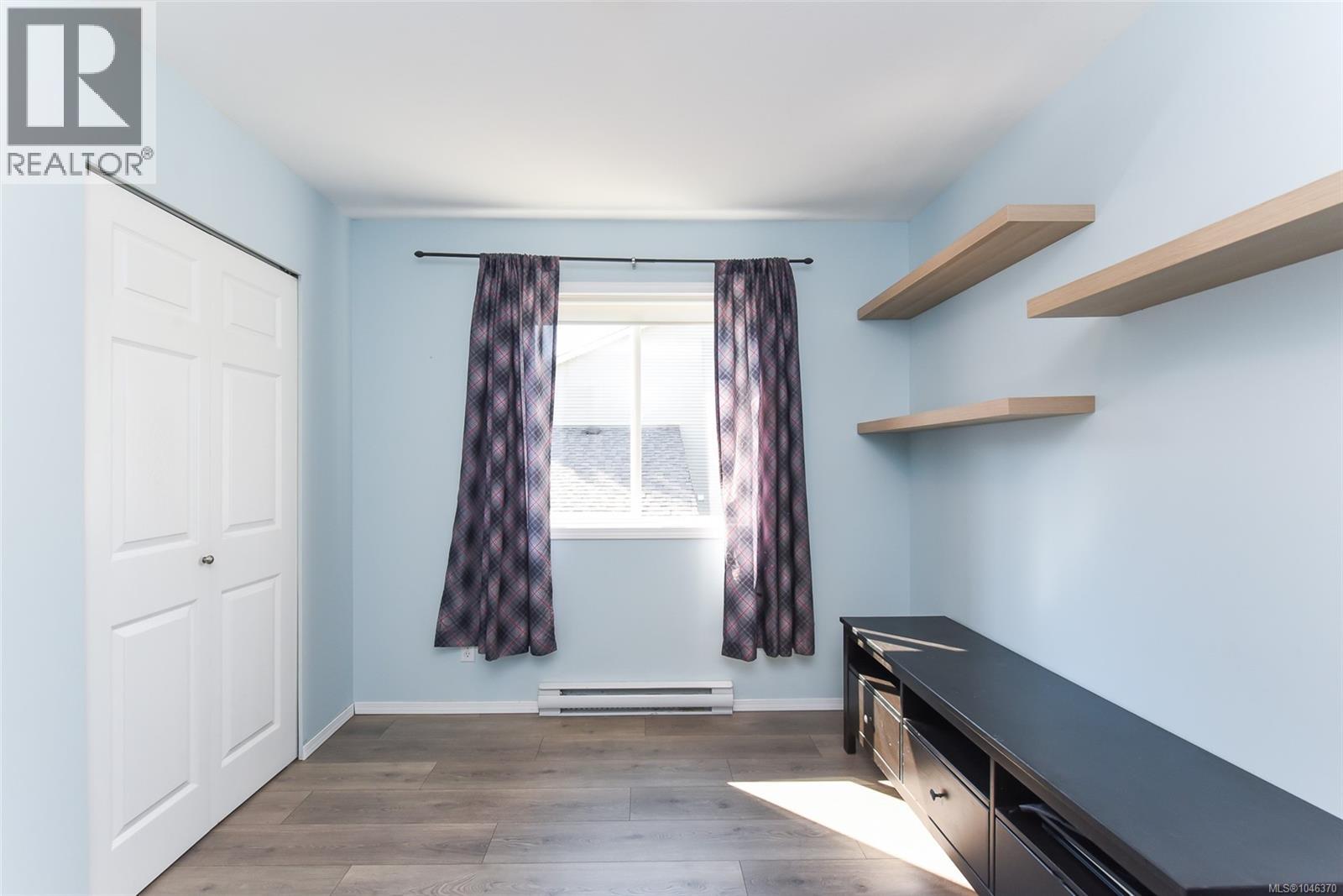 1272 Crown Pl - Image 23