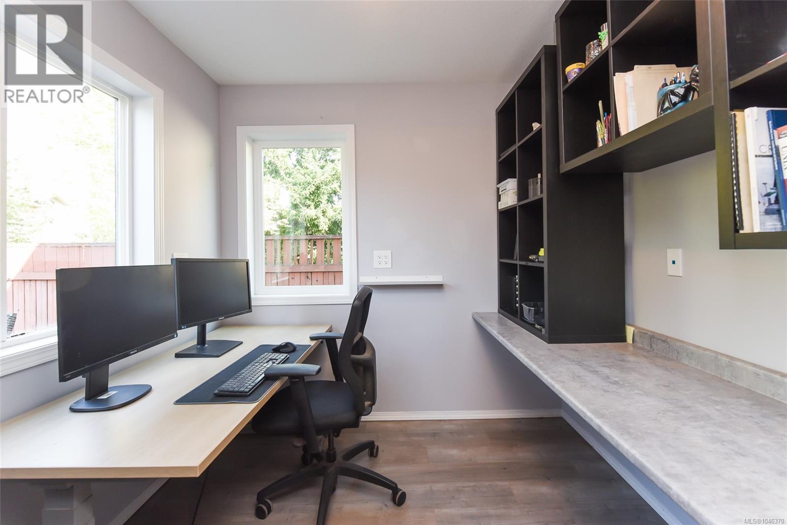 1272 Crown Pl - Image 11